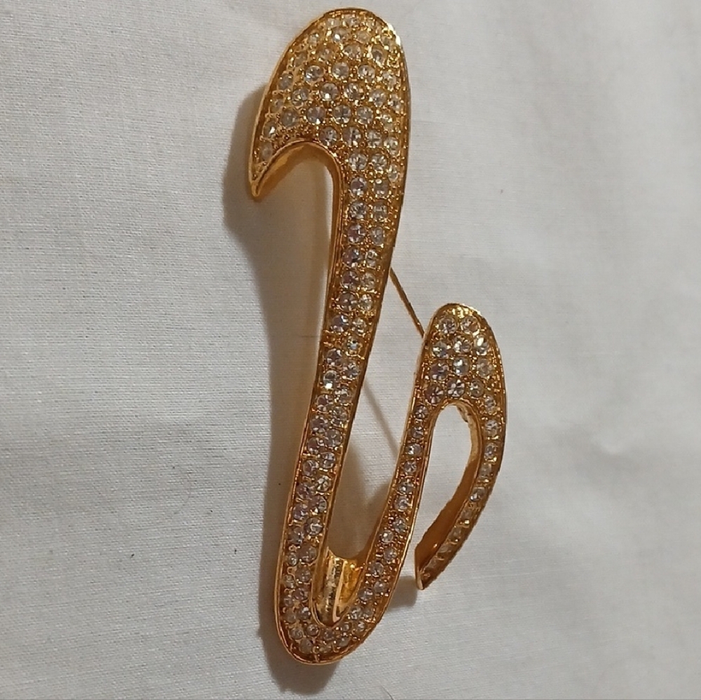 Elegant Gold and Silver Women's Brooch